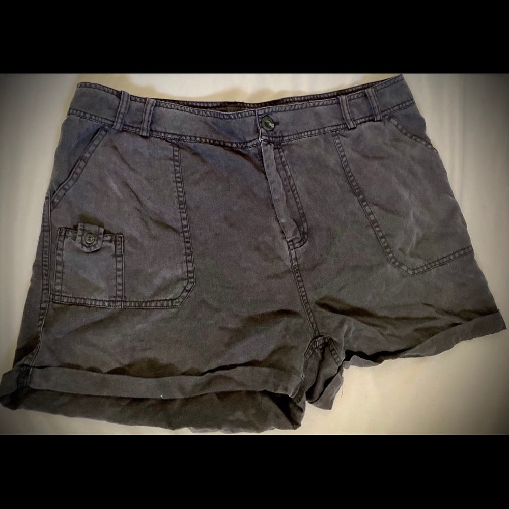 Urban Outfitters BDG NWT size 12 Gray cargo shorts